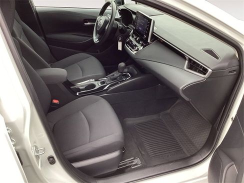 Used 2021 Toyota Corolla LE image 15