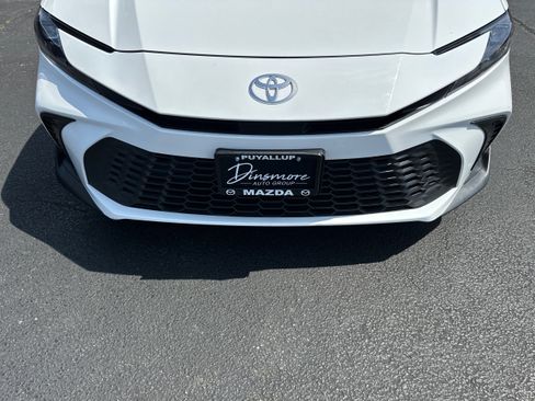 Used 2025 Toyota Camry SE FWD image 22