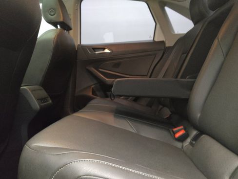 Used 2019 Volkswagen Jetta SE w/ Cold Weather Package FWD image 18