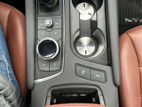 Used 2022 Cadillac XT5 Sportv image 34