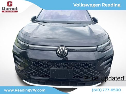 Used 2025 Volkswagen Tiguan SEL R-Line AWD/4WD image 8