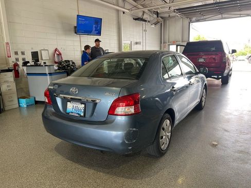 Used 2012 Toyota Yaris Sedan FWD image 3