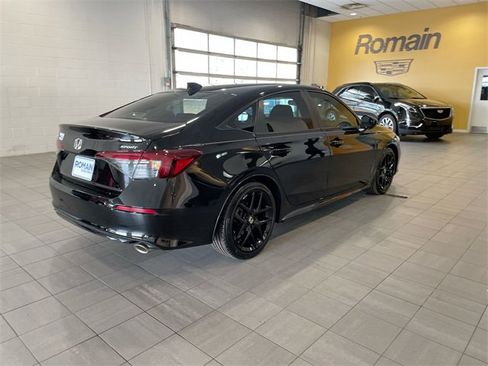 Used 2025 Honda Civic Sport image 5