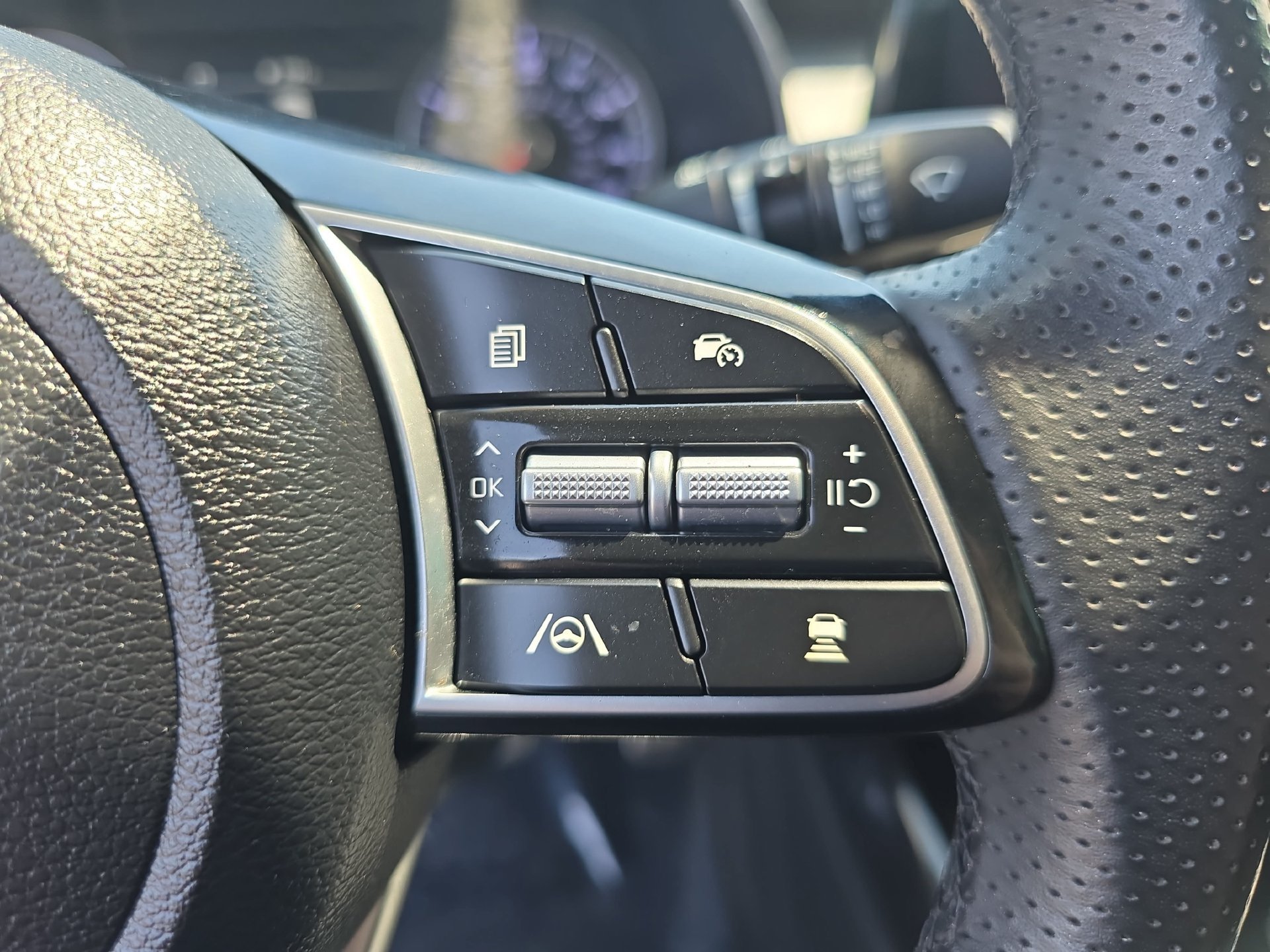 Used 2024 Kia Forte GT-Line FWD image 18