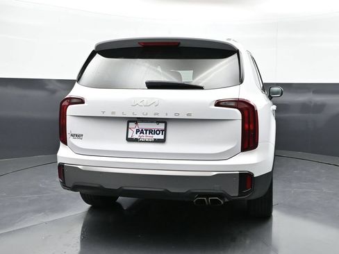 Used 2025 Kia Telluride S FWD image 32