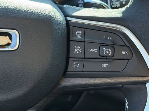 New 2025 Jeep Grand Cherokee Limited image 26