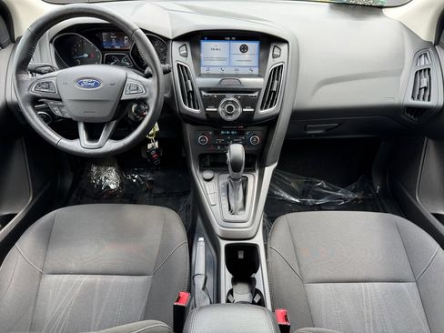 Used 2018 Ford Focus SEL w/ Cold Weather Package FWD image 10