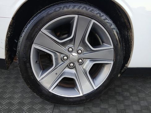 Used 2013 Dodge Challenger R/T RWD image 23