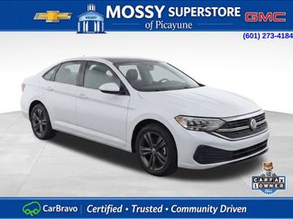 Used 2023 Volkswagen Jetta SE w/ Panoramic Sunroof Package FWD video 2