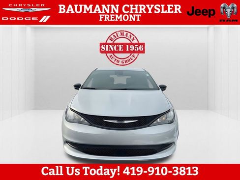 New 2026 Chrysler Voyager LX FWD image 11