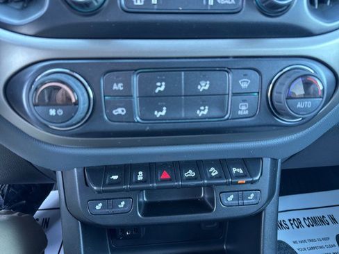 Used 2022 Chevrolet Colorado Z71 image 15