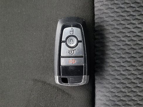 Used 2023 Ford Explorer XLT RWD image 32