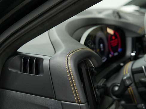 Used 2024 Porsche Cayenne Turbo GT image 95