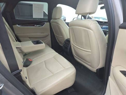 Used 2018 Cadillac XT5 Luxury image 47