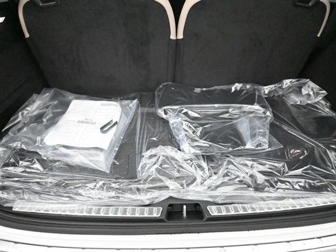 New 2026 Volvo XC90 B5 Plus w/ Protection Package AWD/4WD image 30