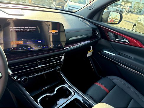 New 2026 Chevrolet Traverse RS image 12