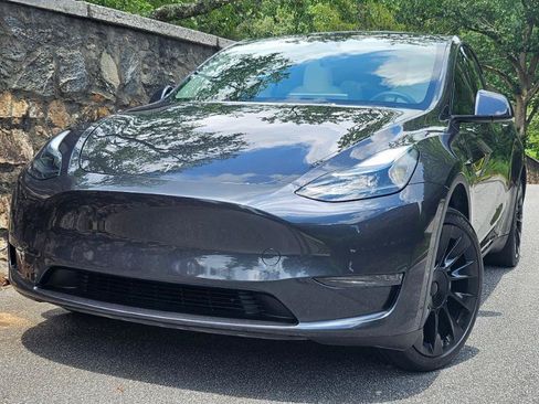 Used 2024 Tesla Model Y Long Range RWD image 72