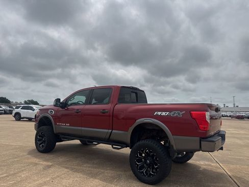 Used 2016 Nissan Titan PRO-4X AWD/4WD image 16