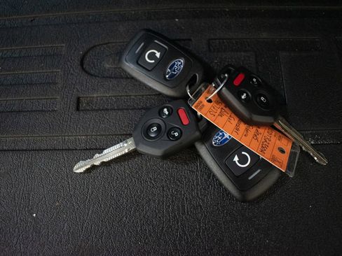 Used 2025 Subaru Forester AWD/4WD image 24