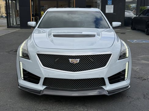 Used 2018 Cadillac CTS V w/ Carbon Fiber Package image 4