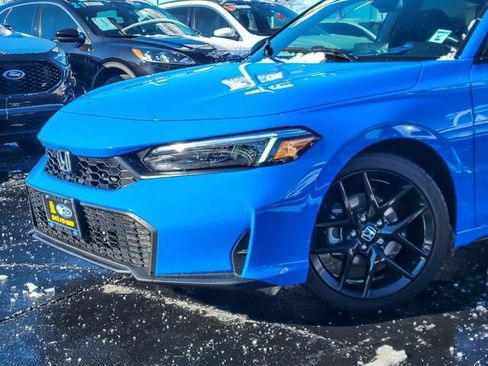 Used 2025 Honda Civic Sport image 3