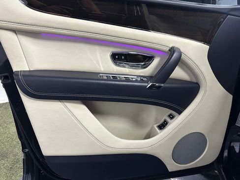 Used 2019 Bentley Bentayga V8 Sport Utility 4D image 14