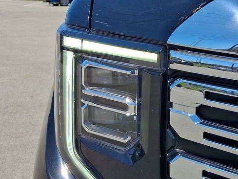 Used 2022 GMC Sierra 1500 Denali AWD/4WD image 29