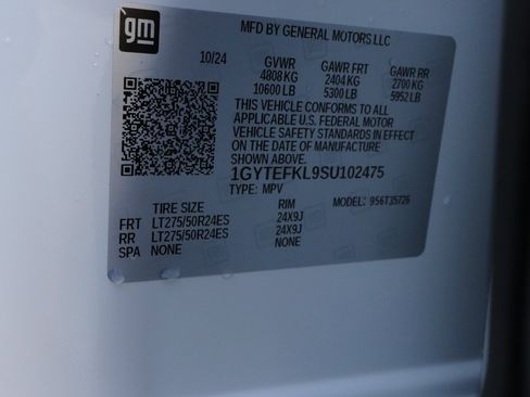 New 2025 Cadillac Escalade IQ Sport 2 image 30