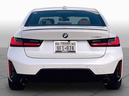 Used 2026 BMW 330i Sedan w/ M Sport Package RWD image 4