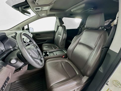 Used 2019 Honda Odyssey Touring image 13