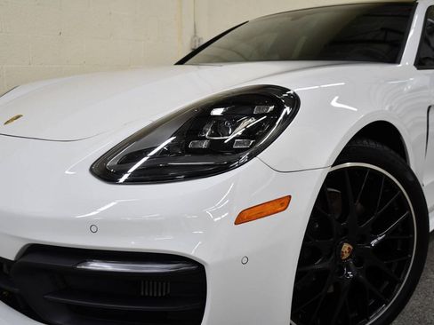 Used 2021 Porsche Panamera RWD image 29