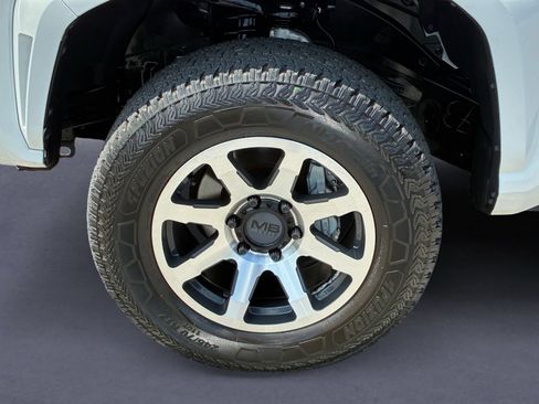 Used 2025 Toyota Tacoma SR5 AWD/4WD image 9