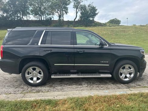Used 2019 Chevrolet Tahoe LT w/ LT Signature Package AWD/4WD image 2