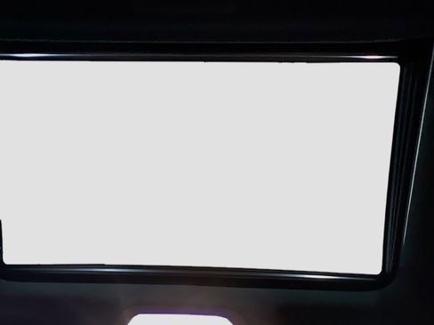 Used 2025 Mercedes-Benz C 300 Sedan image 16