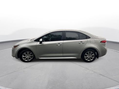 Used 2026 Toyota Corolla LE FWD image 9