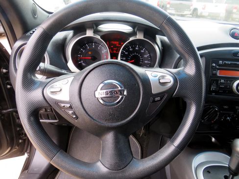 Used 2012 Nissan Juke S image 11