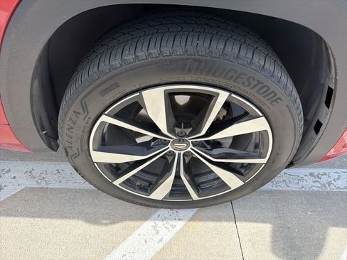 Used 2024 Volkswagen Atlas Cross Sport SEL Premium R-Line image 2