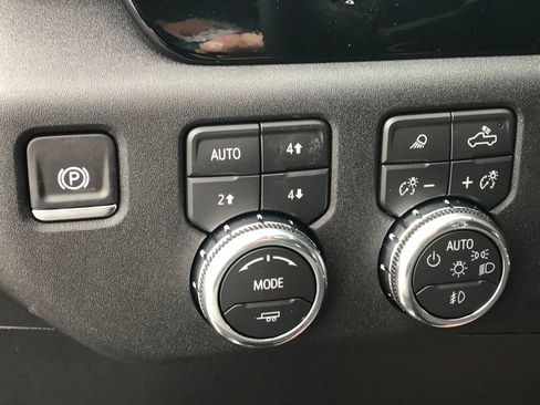New 2026 GMC Sierra 1500 Elevation w/ Elevation Premium Package AWD/4WD image 21