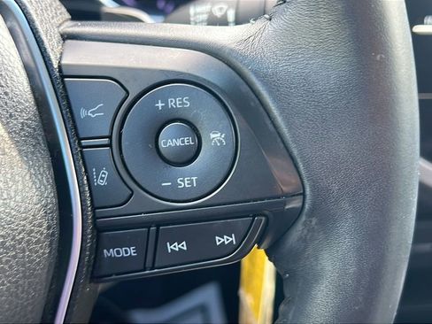 Used 2018 Toyota Camry SE FWD image 20