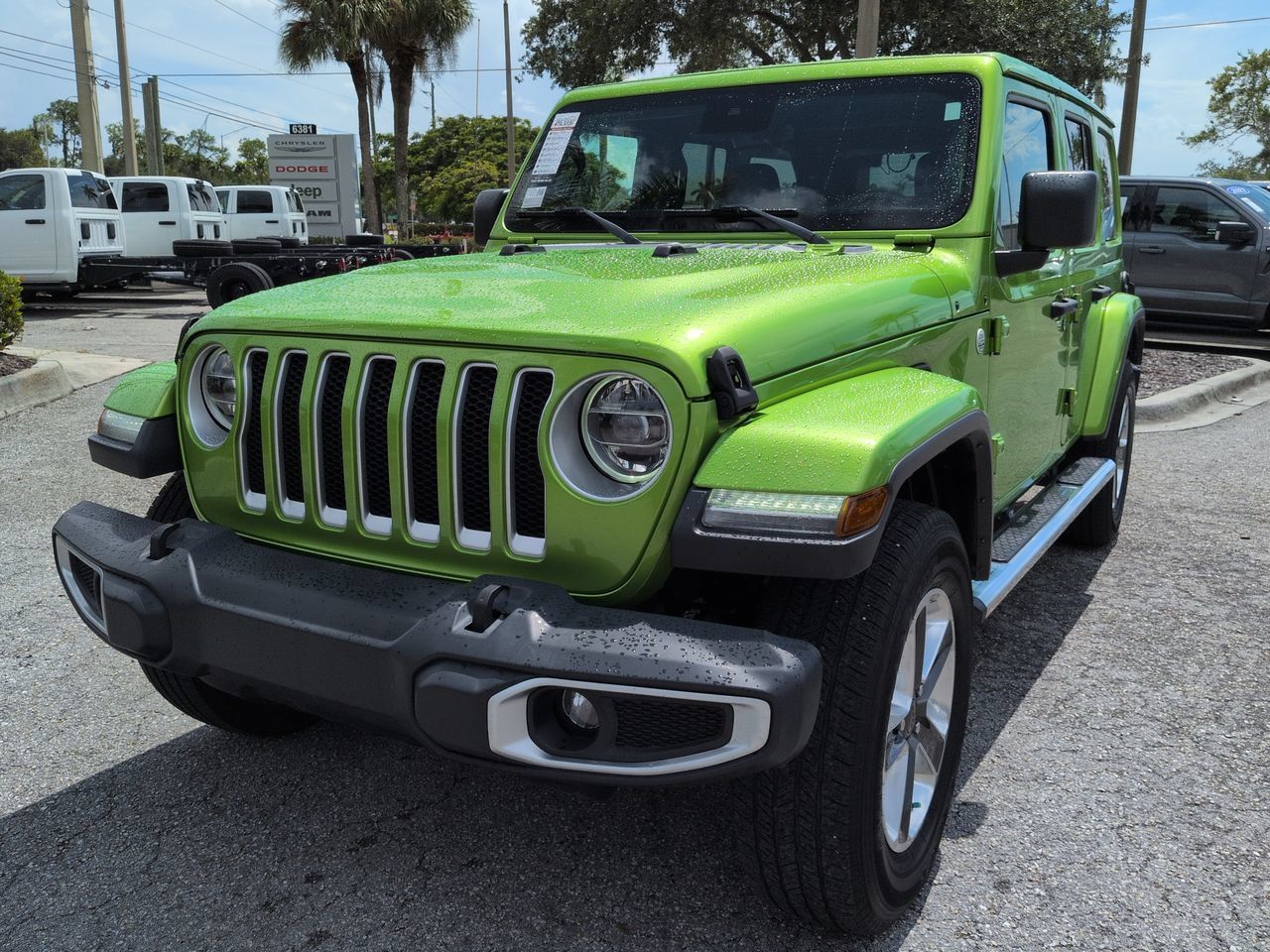 Used 2019 Jeep Wrangler Unlimited Sahara AWD/4WD image 9