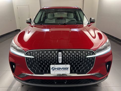 Used 2025 Lincoln Aviator Reserve w/ Equipment Group 201A image 2