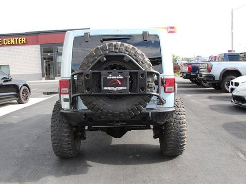 Used 2012 Jeep Wrangler Unlimited Rubicon w/ Dual Top Group AWD/4WD image 6