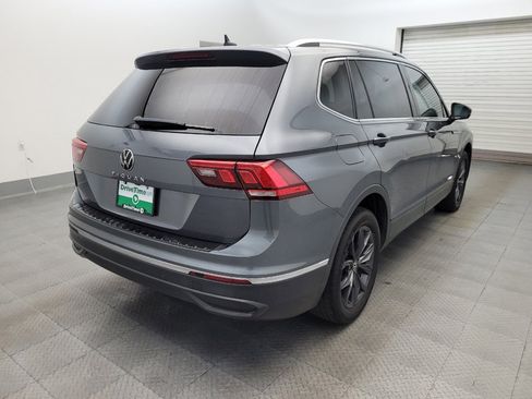 Used 2023 Volkswagen Tiguan SE FWD image 9