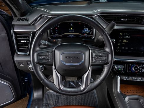 Used 2025 GMC Sierra 2500 Denali Ultimate w/ Max Trailering Package image 19