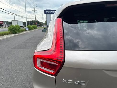 Used 2023 Volvo XC40 B5 Plus w/ Climate Package AWD/4WD image 10