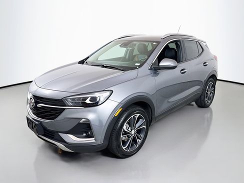 Used 2020 Buick Encore GX Essence image 3