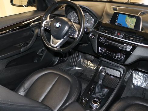 Used 2018 BMW X1 xDrive28i w/ Convenience Package AWD/4WD image 16