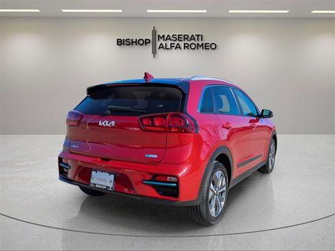 Used 2022 Kia Niro EX w/ Cold Weather Package image 7
