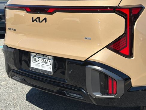 New 2027 Kia Seltos X-Line S w/ X-Line S Premium Package AWD/4WD image 5