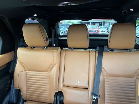Used 2018 Land Rover Discovery HSE Luxury AWD/4WD image 33